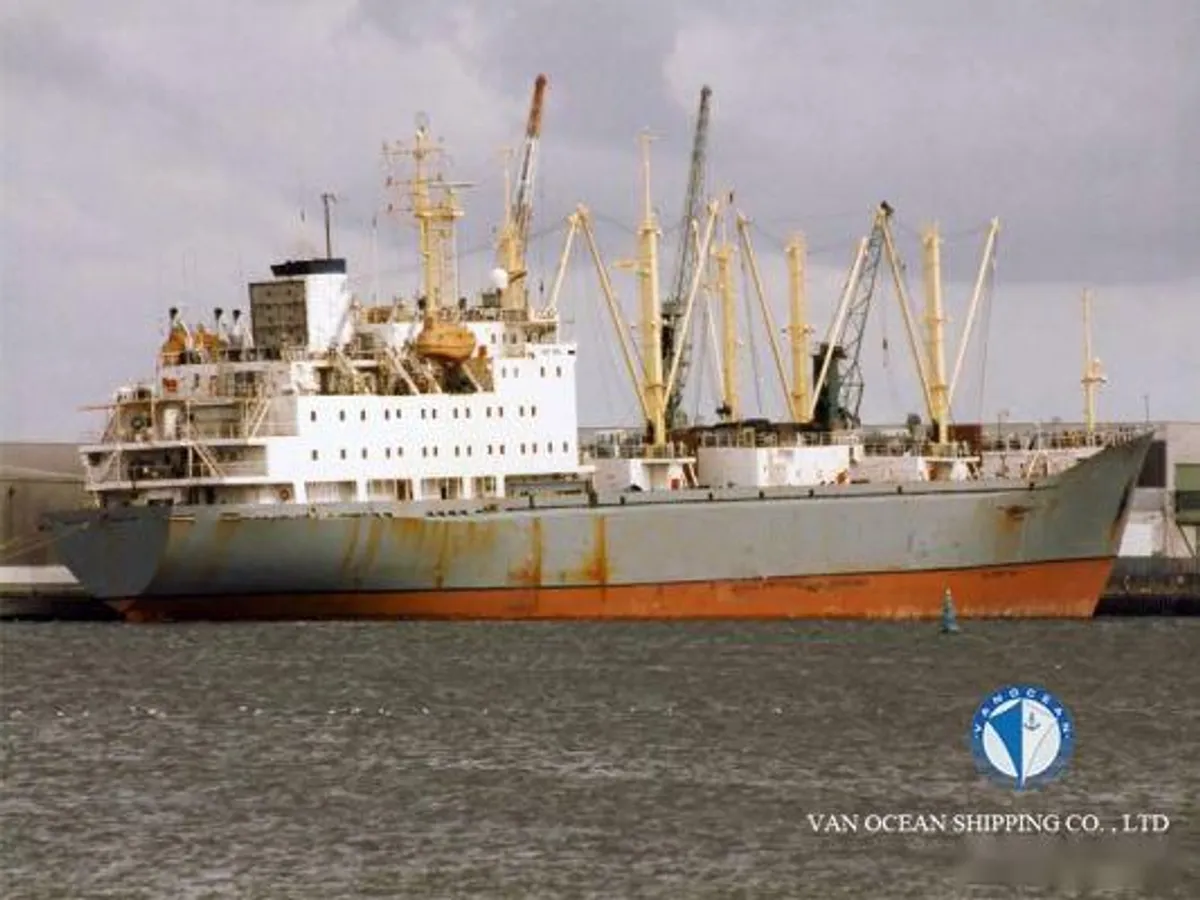 Nave refrigerata in vendita