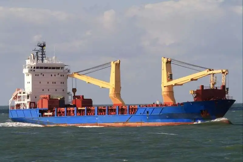 Nave refrigerata in vendita