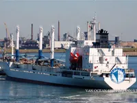Nave refrigerata in vendita