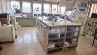 Nave di supporto in vendita