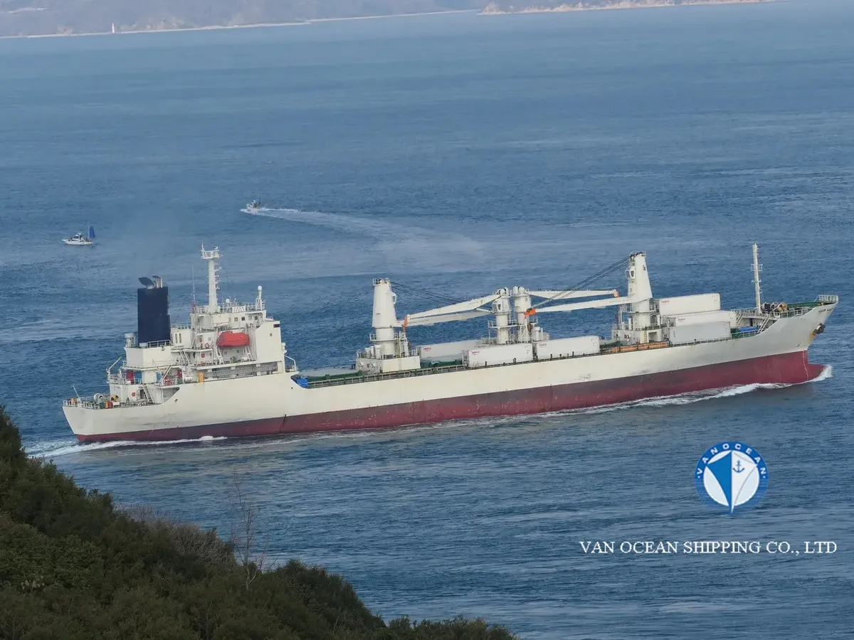 Nave refrigerata in vendita