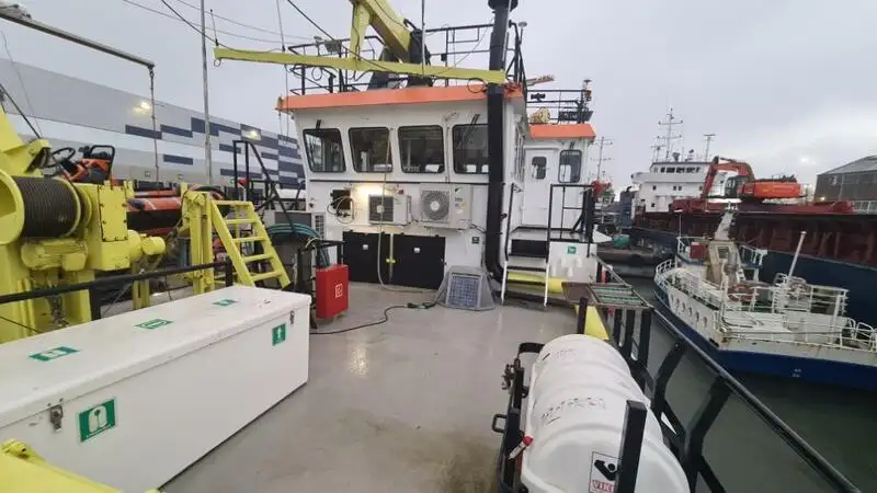 Nave di supporto in vendita