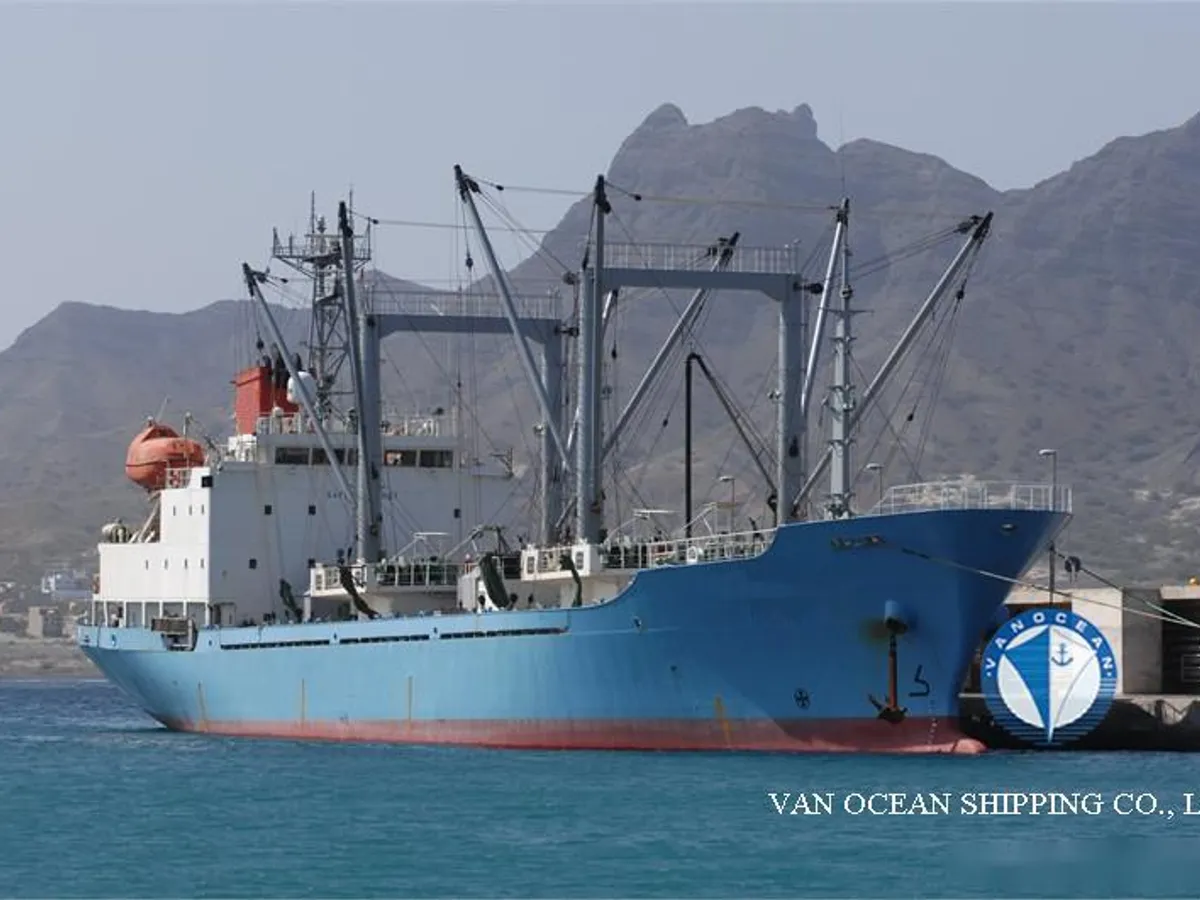 Nave refrigerata in vendita
