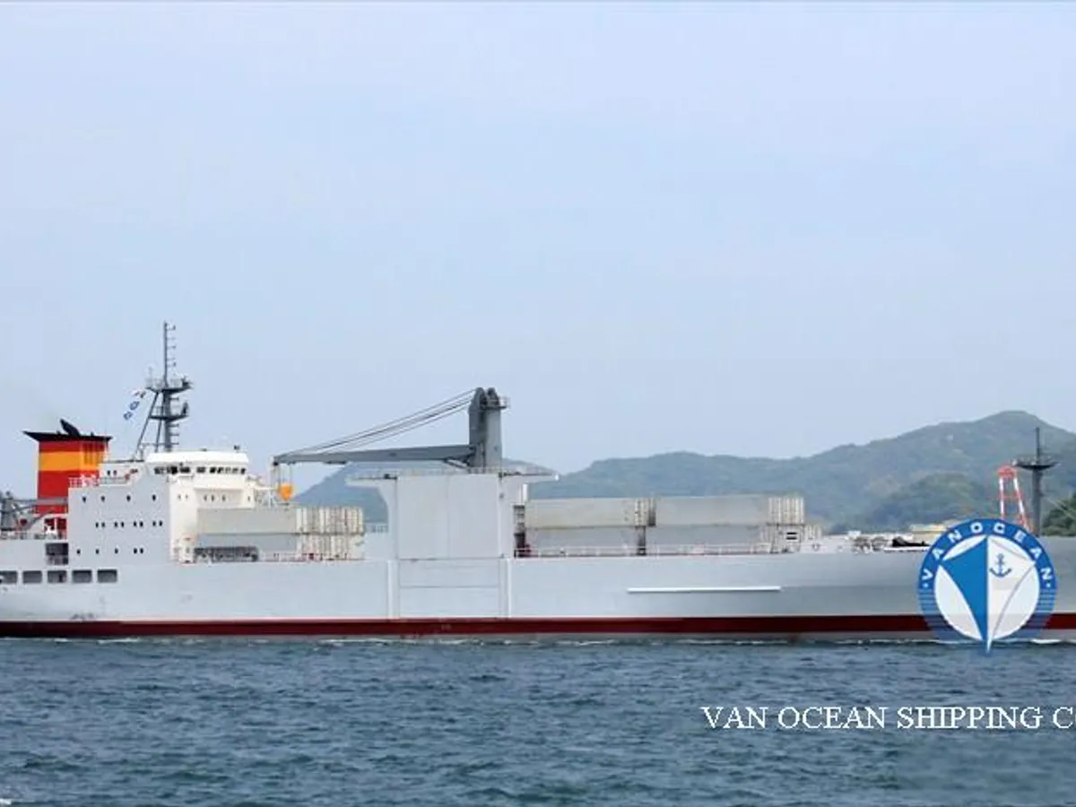 Nave refrigerata in vendita