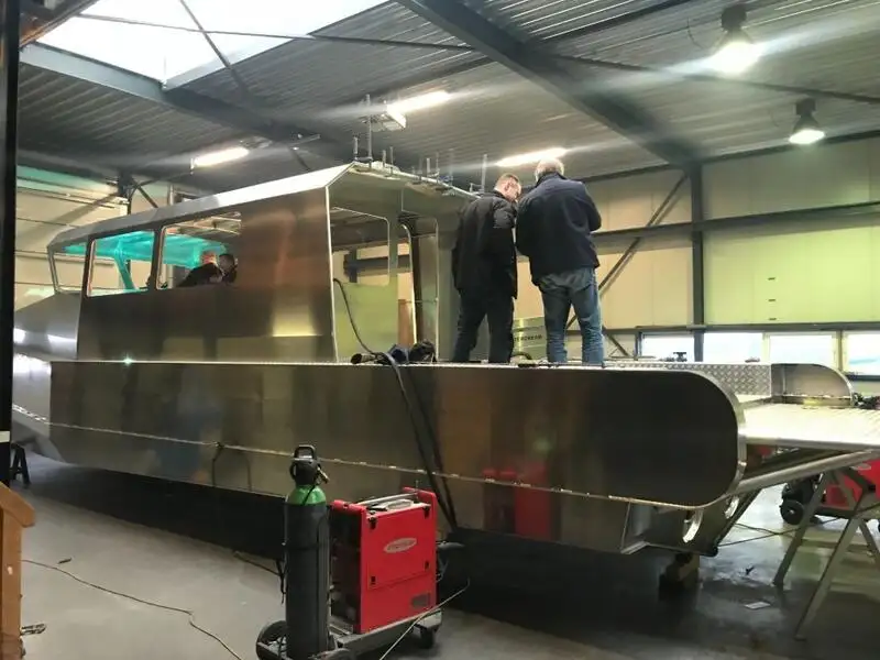 Nave di soccorso in vendita