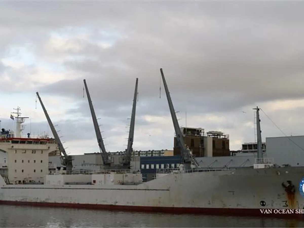 Nave refrigerata in vendita