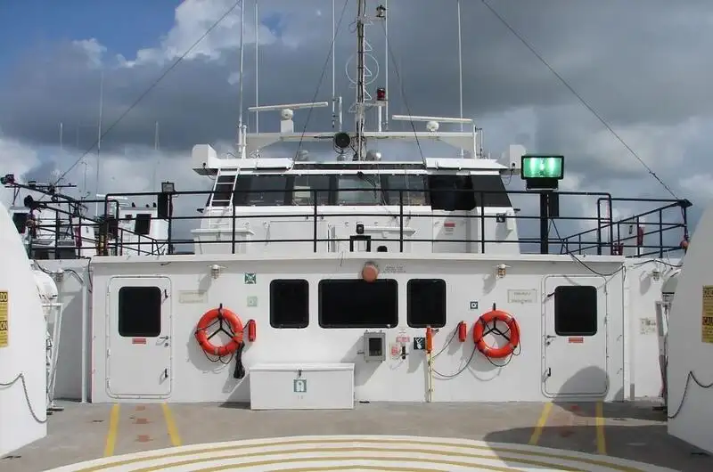 Nave da ricerca in vendita