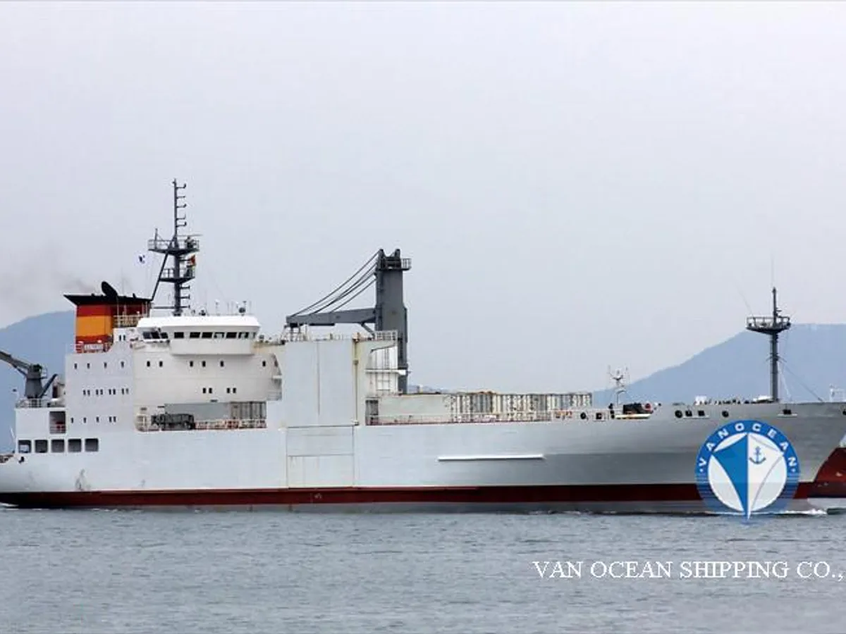 Nave refrigerata in vendita