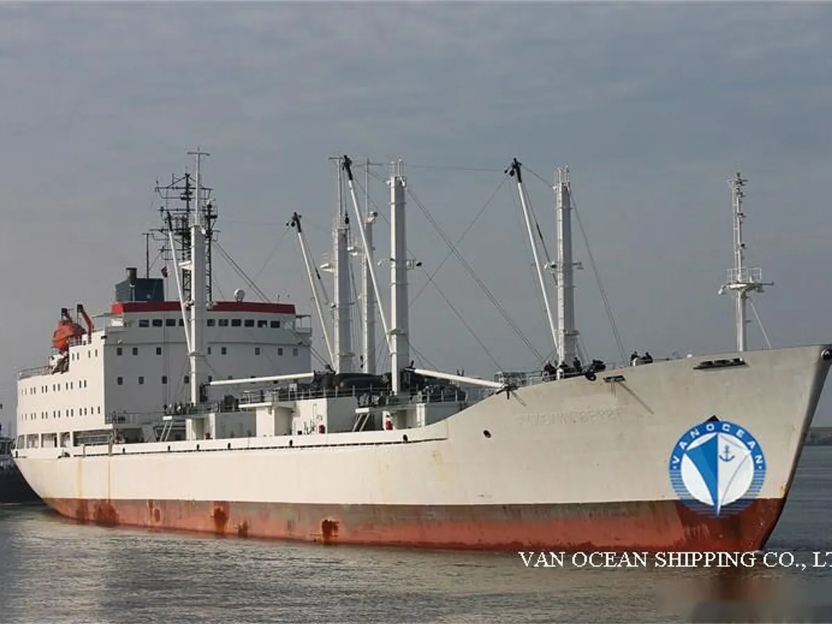 Nave refrigerata in vendita