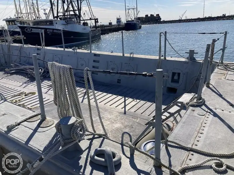 Nave da sbarco, con serbatoi in vendita