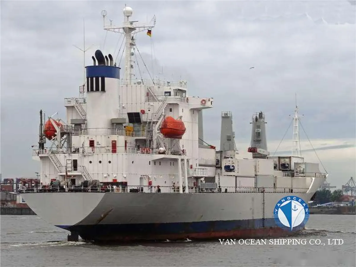 Nave refrigerata in vendita