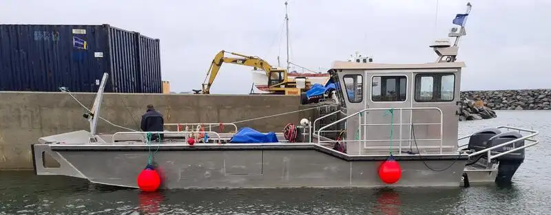 Nave da sbarco, con serbatoi in vendita