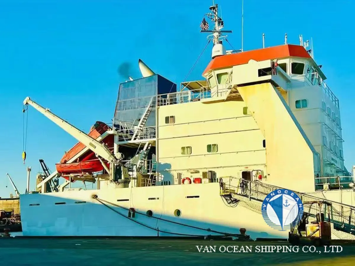Nave refrigerata in vendita