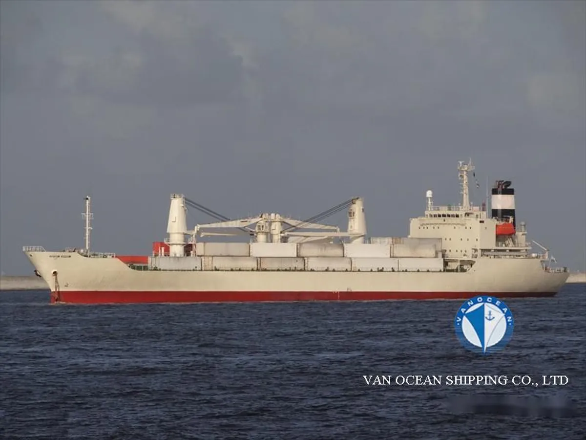 Nave refrigerata in vendita