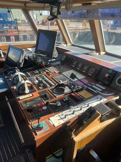 Nave da rilevamento in vendita