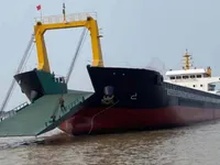 Nave da sbarco, con serbatoi in vendita