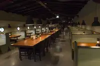 Nave ristorante in vendita