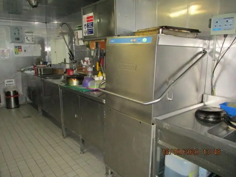 Nave refrigerata in vendita