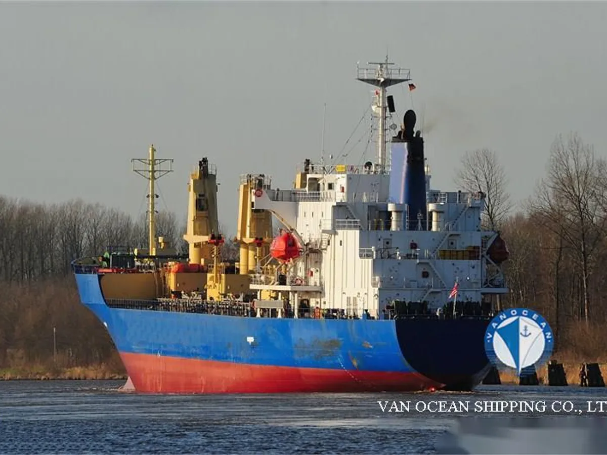 Nave refrigerata in vendita