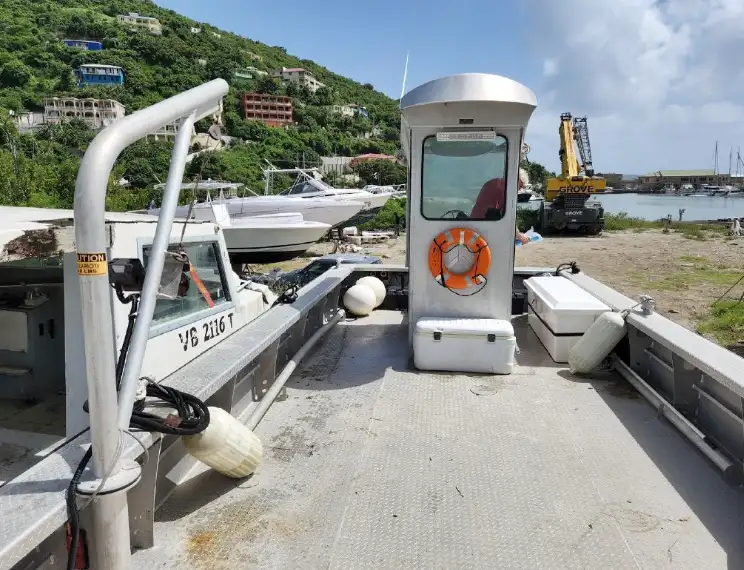 Nave da sbarco, con serbatoi in vendita