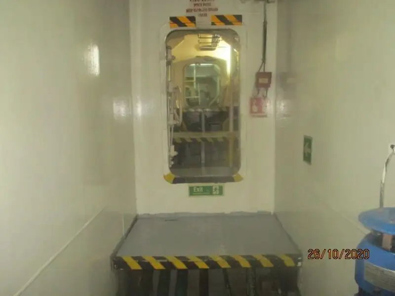 Nave refrigerata in vendita