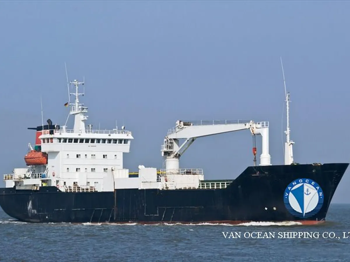Nave refrigerata in vendita