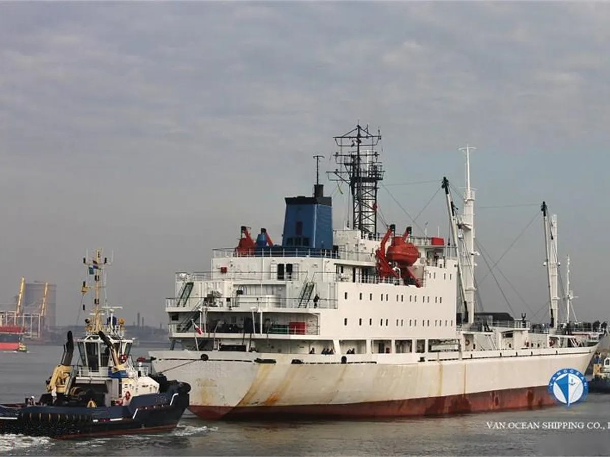 Nave refrigerata in vendita