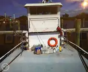 Nave di supporto in vendita