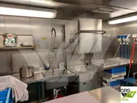 Chiatta adibita ad alloggio in vendita