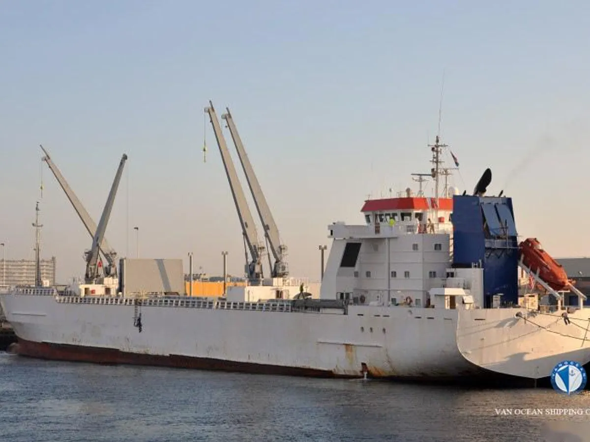 Nave refrigerata in vendita