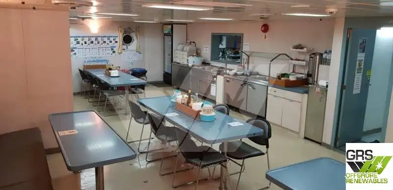 Nave di supporto in vendita