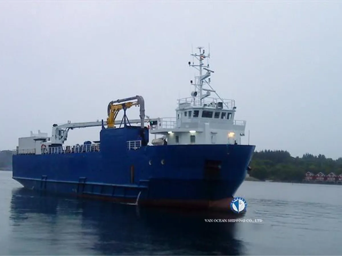 Nave refrigerata in vendita