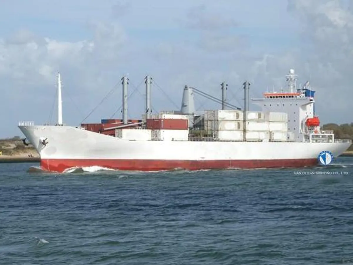 Nave refrigerata in vendita