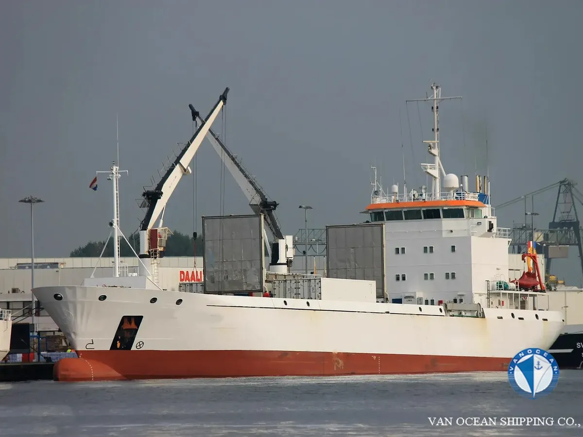 Nave refrigerata in vendita