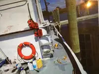 Nave di supporto in vendita