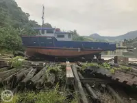 Nave di supporto in vendita