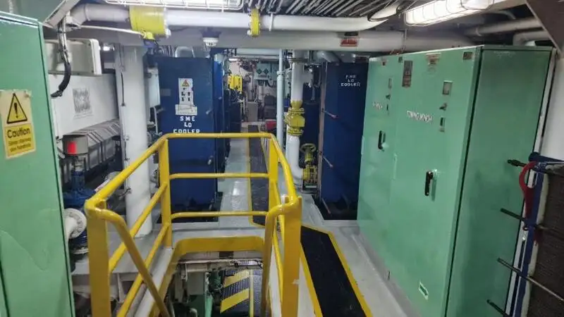 Nave di supporto in vendita