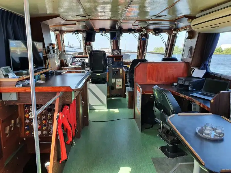 Nave da rilevamento in vendita