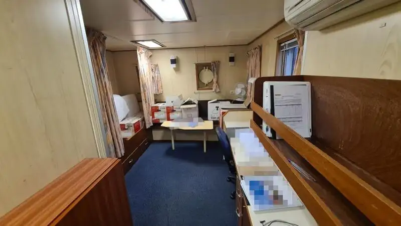 Nave di supporto in vendita