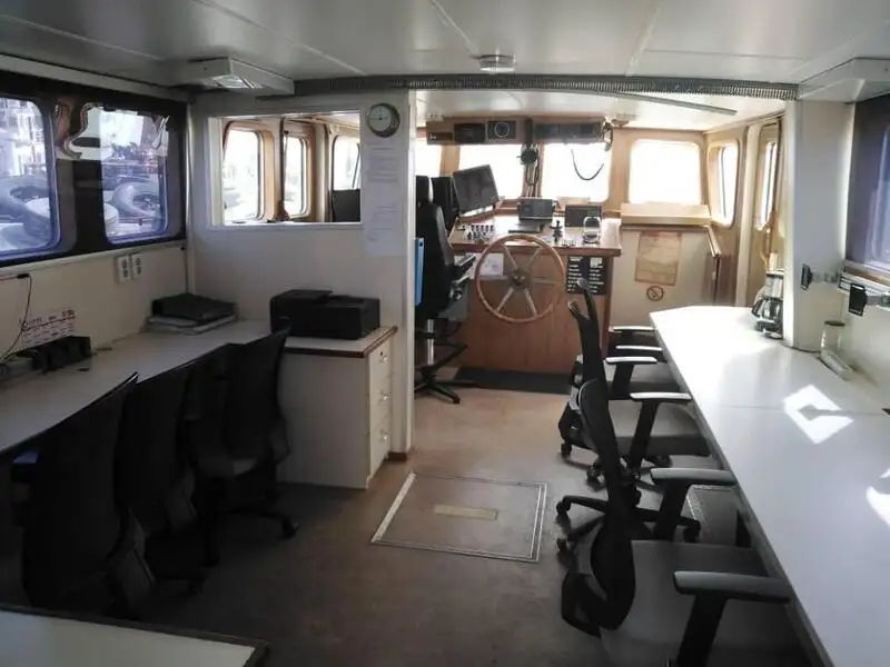Nave da rilevamento in vendita