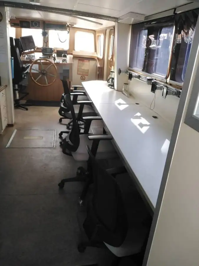Nave da rilevamento in vendita