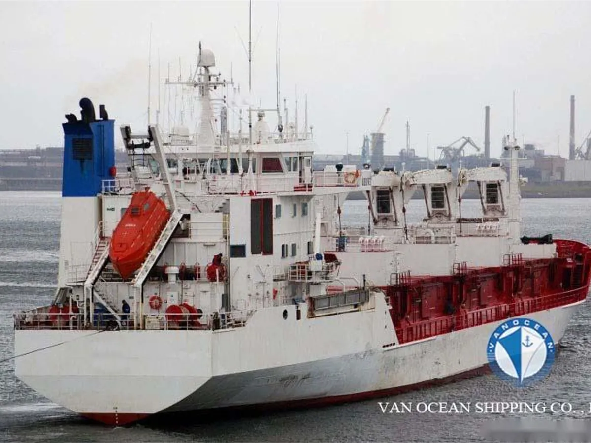 Nave refrigerata in vendita