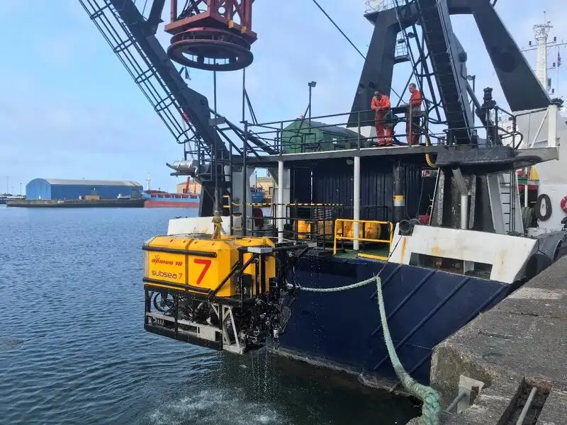 Nave da ricerca in vendita