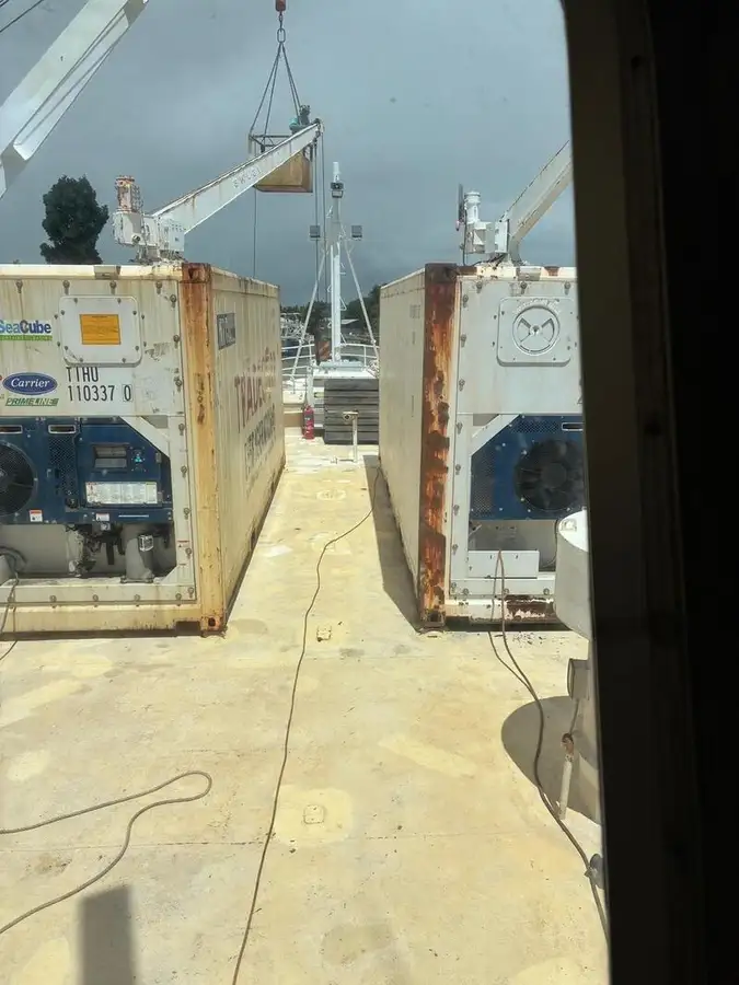 Nave di supporto in vendita
