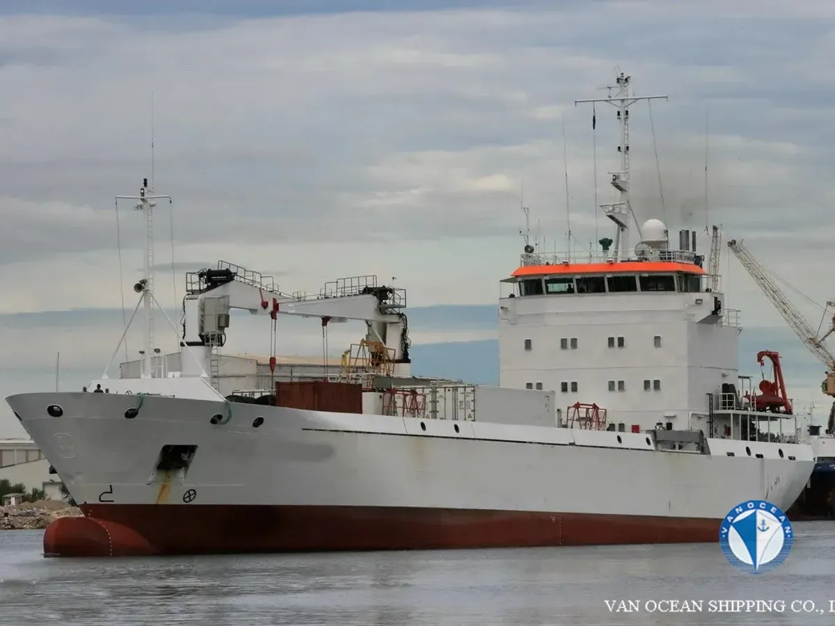 Nave refrigerata in vendita