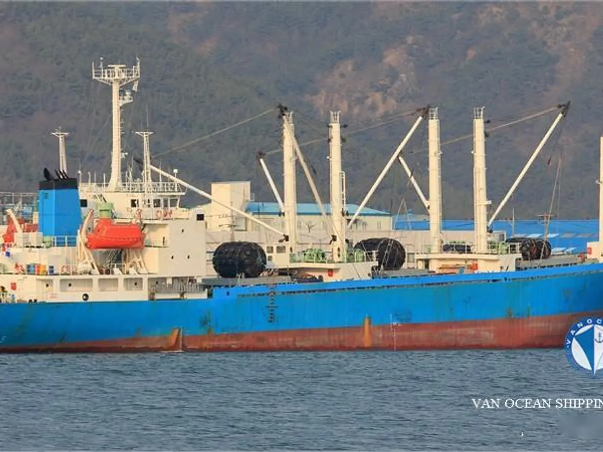 Nave refrigerata in vendita