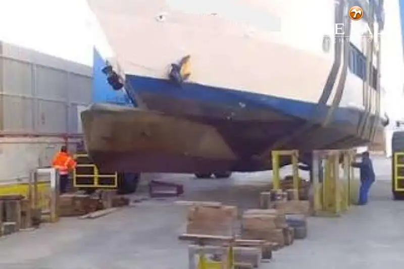 Nave traghetto in vendita