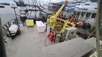 Nave di supporto in vendita