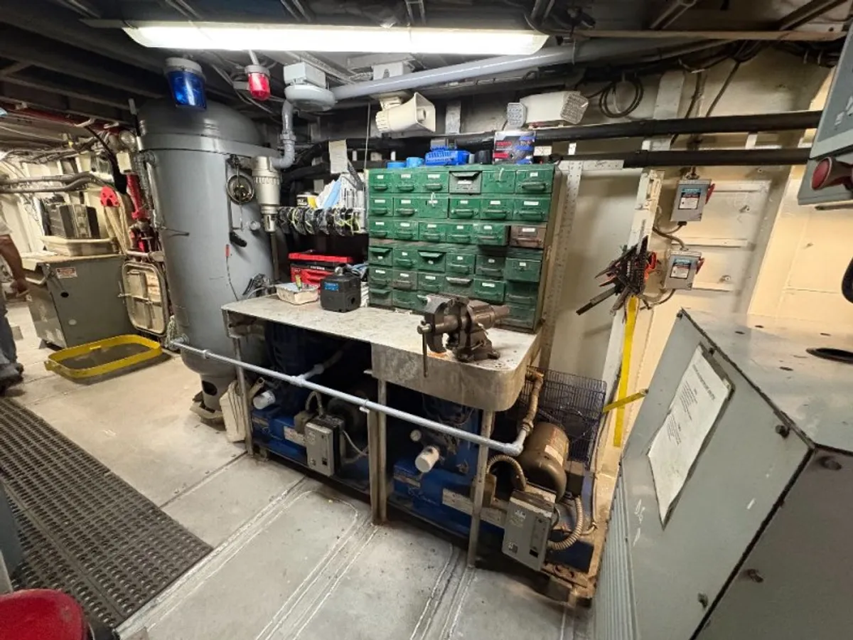 Nave da rilevamento in vendita