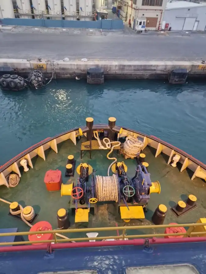 Nave di supporto in vendita
